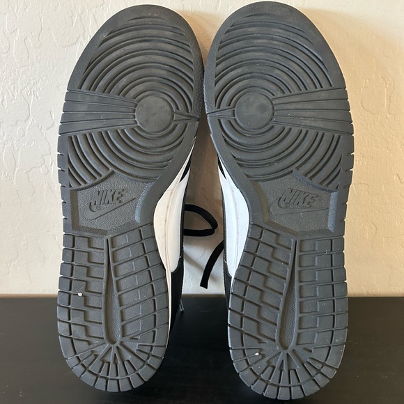 Nike Dunk Low Pandas size 10.5 - Picture 6 of 7